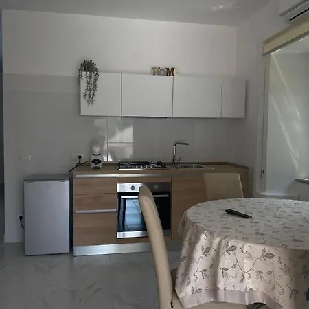 Le Rocce Bed & Breakfast 4*