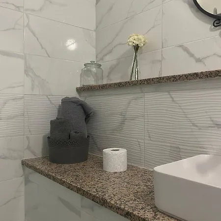 B&B Le Rocce 카스텔산조르조