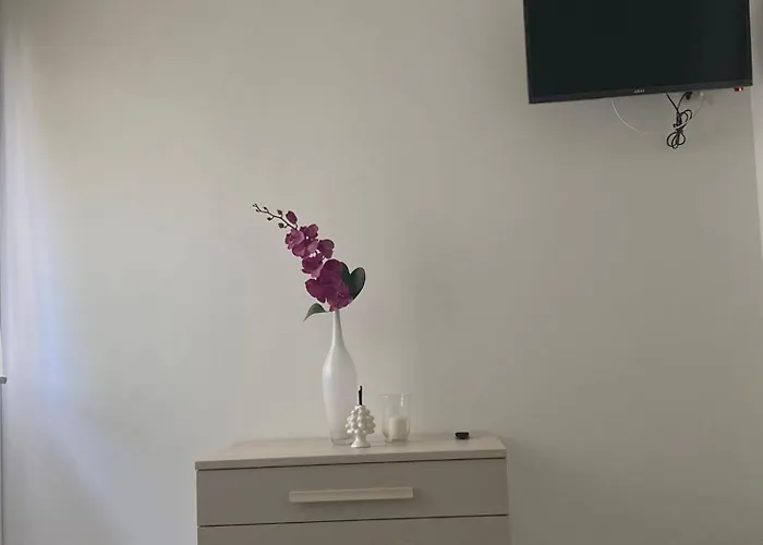 Le Rocce לינה וארוחת בוקר 4*
